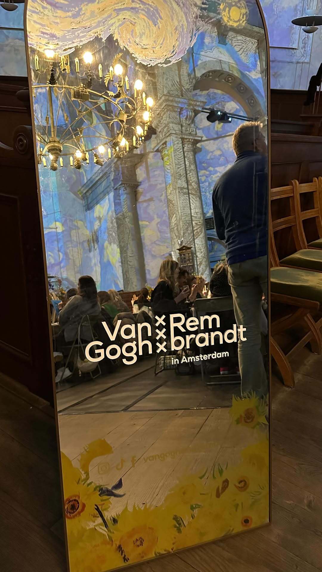 Lie back, relax, and immerse yourself in the world of Van Gogh & Rembrandt! Experience 360° lights, sound & stories that bring art to life ✨ Don’t miss out and book your immersive experience via out website! 

#GoghAndRembrandt #ImmersiveArt #360Experience #ArtShow #AmsterdamEvents